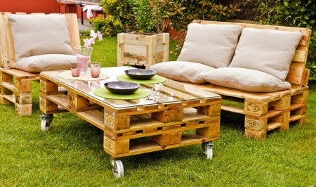 Terraza con Mesa y Sillones de 1 y 2 personas a 100.000.-